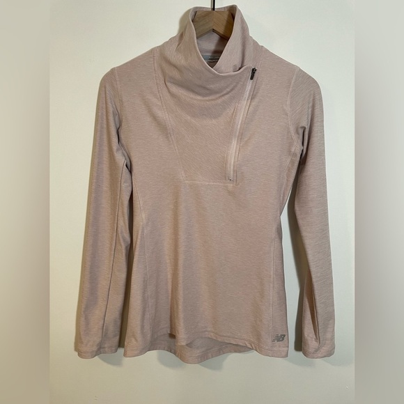 New Balance Tops - New Balance long Sleeve Athletic Performance Athleisure Top Soft Pink Size Small